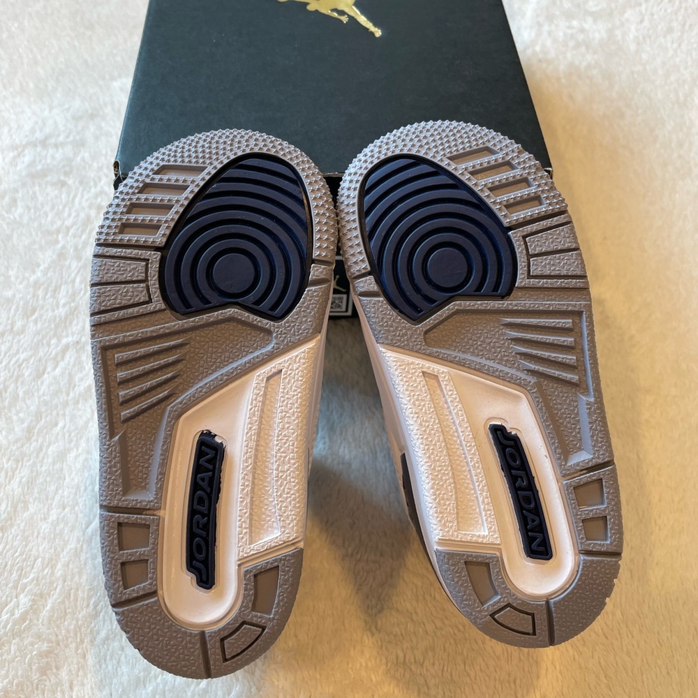 Jordan 3 Retro - Picture 4 of 7